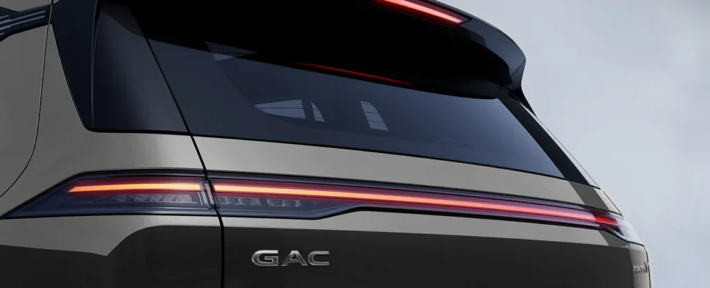 Perfil lateral de la GAC AION Y PLUS